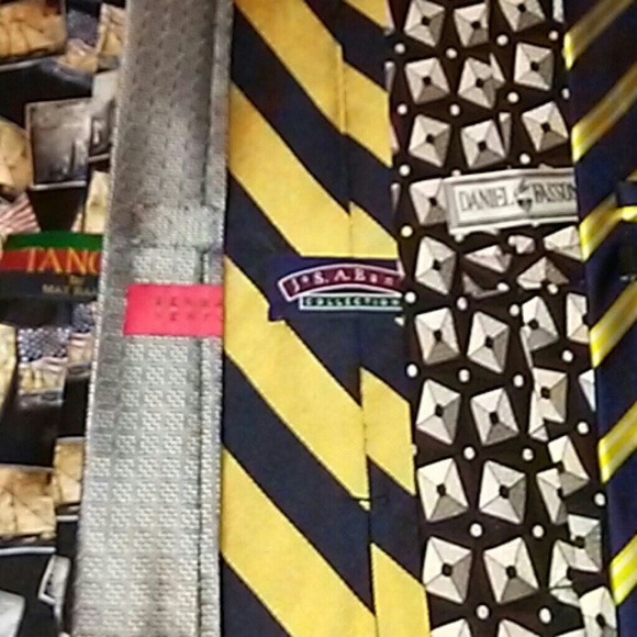 BUNDLE OF 8 MENS SILK NECKTIES - Picture 3 of 3